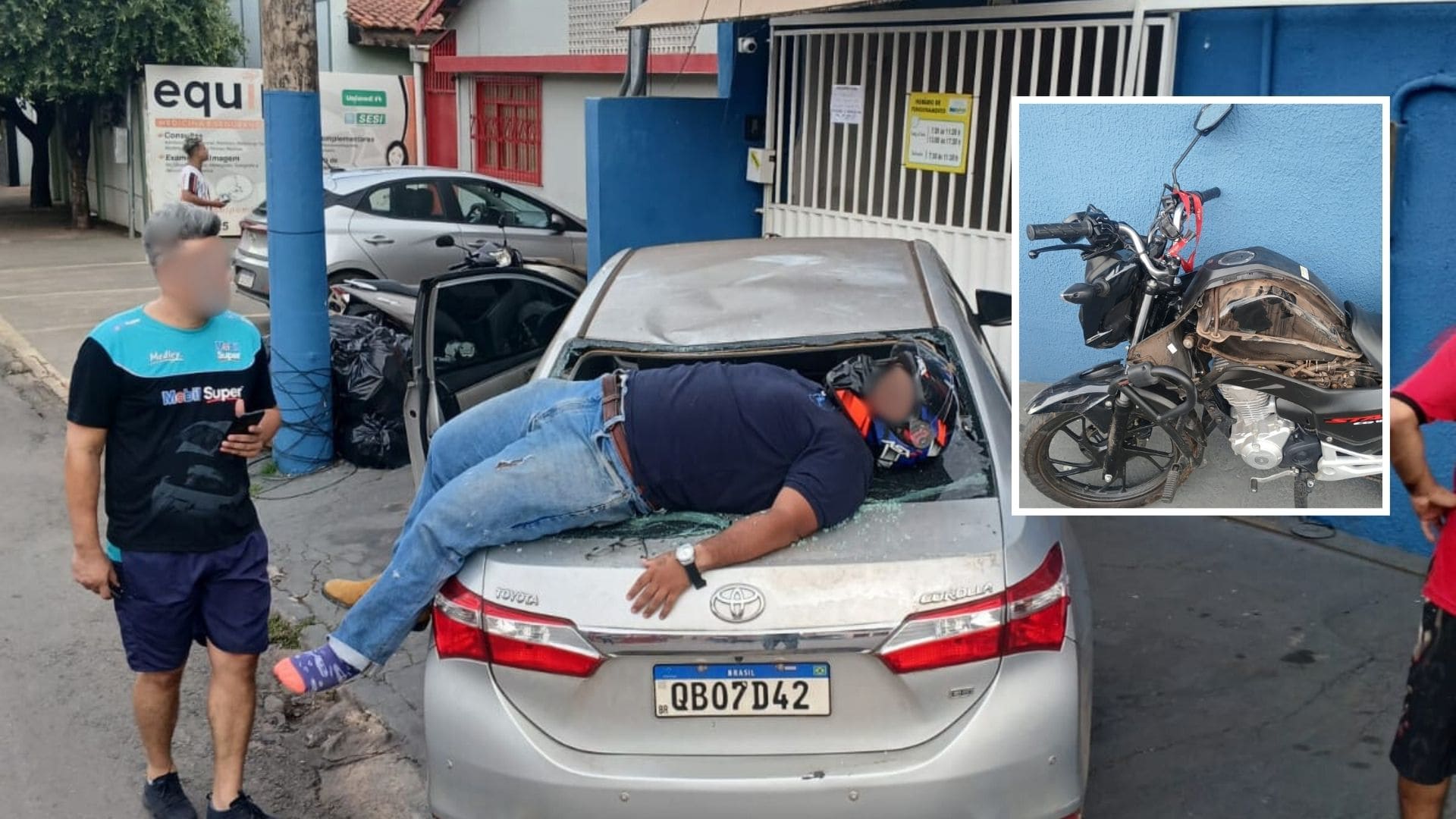 Motociclista vai parar em cima de carro após acidente em avenida de Várzea Grande; veja vídeo
