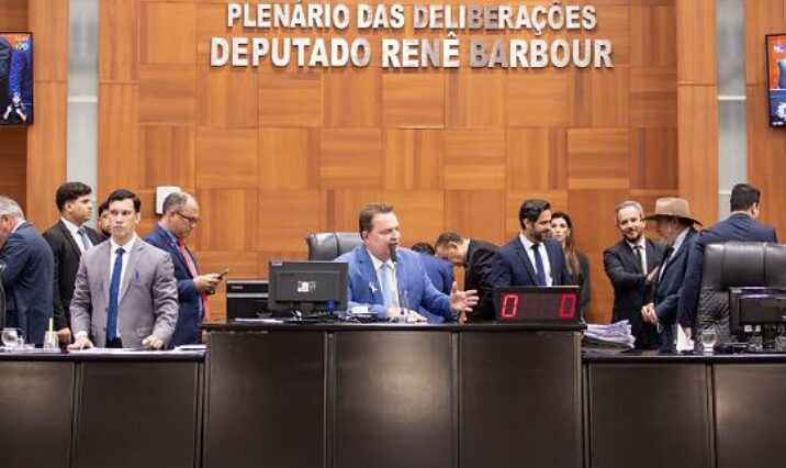 Projeto sobre licença sindical muda clima na Assembleia e provoca embate entre deputados; veja vídeo