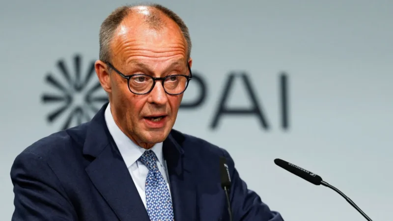 Em Davos, chanceler alemão usa passado do século 20 para alertar sobre riscos do poder pela força