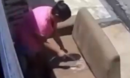 Sofá recém-lavado vira lixo após ser deixado para secar; Veja vídeo