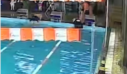 Veja o vídeo que mostra alunos e instrutores passando mal durante aula de natação em academia; Veja vídeo