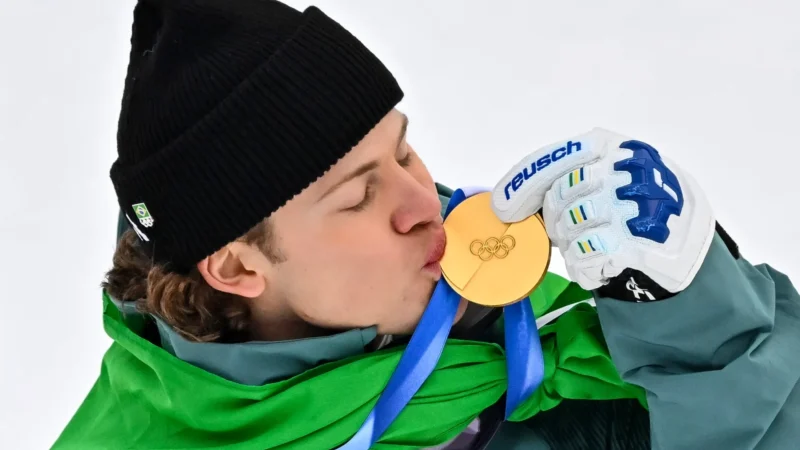 Lucas Pinheiro conquista ouro inédito e coloca Brasil no topo dos Jogos de Inverno após 100 anos; veja vídeo