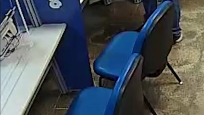 Servidor do INSS é agredido por policial civil dentro de agência; Veja vídeo