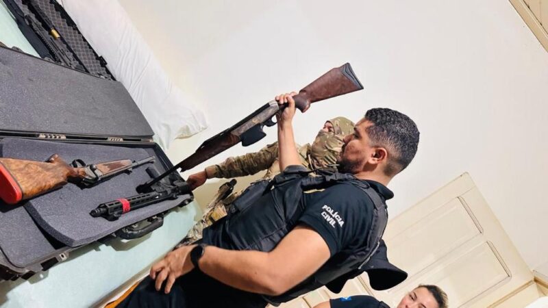 Arsenal é descoberto em propriedade rural de Cáceres durante investigação de violência doméstica; veja vídeo