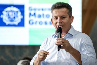 Mauro Mendes entrega 212 casas em Cuiabá e anuncia mais 1.340 moradias para famílias do Pedra 90; veja vídeo