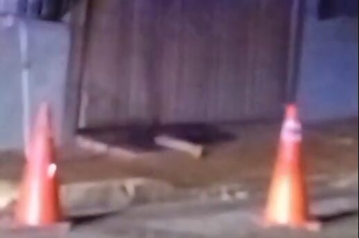 Repartida ao meio: mulher perde a perna após atropelamento violento em rua movimentada; veja vídeo