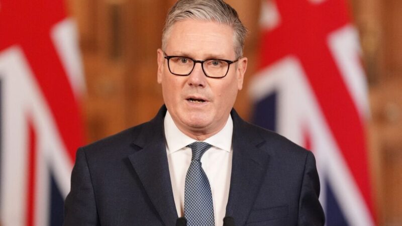 Aliado histórico recua: Reino Unido não acompanha EUA em conflito com Irã e cobra plano; veja vídeo