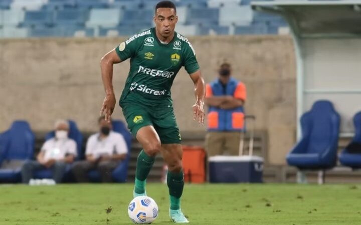 Ex-Cuiabá troca rivalidade por oportunidade: Mixto aposta em Jenison para Série D