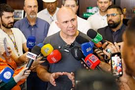 “Revelar agora cria instabilidade”, diz Abílio ao segurar mudanças e manter secretariado sob avaliação; veja vídeo