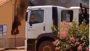 Padrões de energia pegam fogo e moradores relatam grandes prejuízos; Veja vídeo