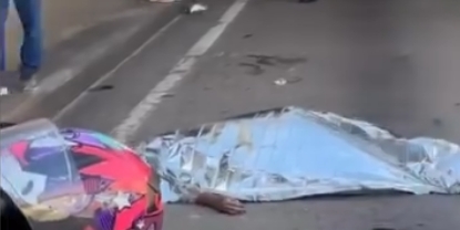 Jovem morre após perder controle de moto na Darcy Vargas e cena emociona familiares