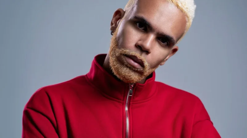 Rapper faz discurso emocionante sobre amor e quebra de barreiras no rap; Veja vídeo