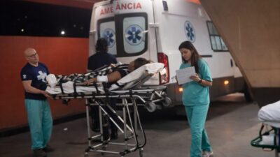 Motociclista com braço amputado percorre 16 km carregando membro em sacola em busca de socorro; veja vídeo