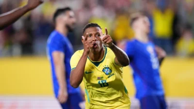 Brasil reage no fim, vence Croácia e fecha preparação antes da Copa; veja os gols
