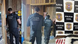 Polícia Civil cumpre 22 mandados judiciais e mira facção criminosa no interior de MT; veja vídeo