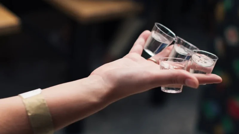 Mistério em Pontes e Lacerda: duas mortes após consumo de bebida levantam suspeita de envenenamento; veja vídeo