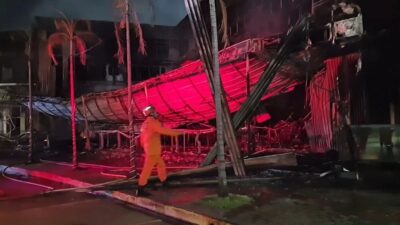 Incêndio de grandes proporções destrói Ditado Popular em Sinop; veja vídeo