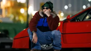 VÍDEO: Hamilton aparece em drift com Ferrari F40 em Tóquio e movimenta semana da F1 no Japão