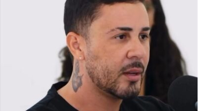 “Nunca consegui nada por ser gay”, diz Carlinhos Maia em debate; Veja vídeo