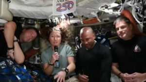 Astronautas da Artemis II relembram momentos marcantes após viagem histórica ao redor da Lua; Veja vídeo