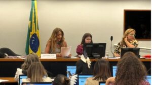 Confronto direto na Câmara: sessão vira palco de embate intenso entre deputadas; veja vídeo