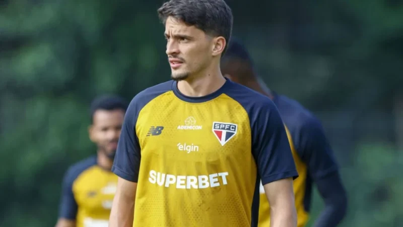 Pablo Maia opera fraturas no rosto após lesão em treino do São Paulo