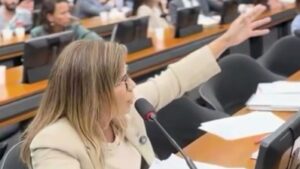 Polícia Legislativa Federal indicia homem por injúria após ofensas a deputada em comissão na Câmara; Veja vídeo