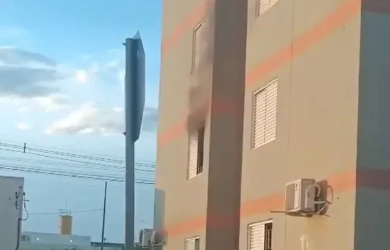 Panela esquecida no fogo causa incêndio em Rondonópolis; veja vídeo