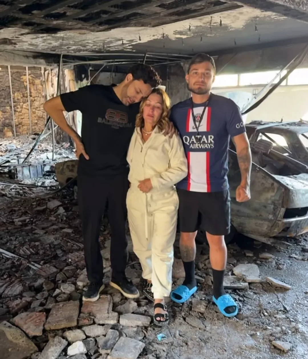 Incêndio atinge casa dos pais de MC Gui em São Paulo e destrói carros na garagem; veja vídeo