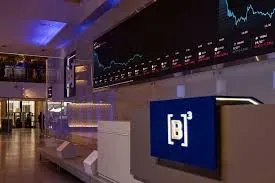 Ibovespa avança e se aproxima dos 200 mil pontos enquanto bancos puxam alta