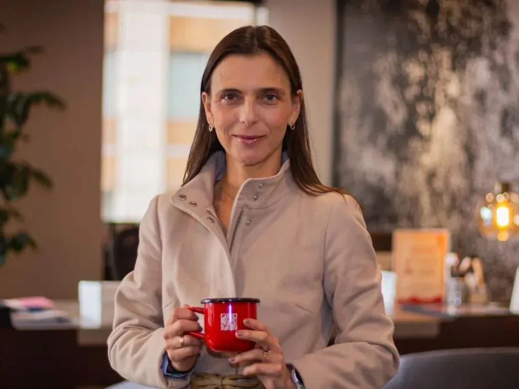 Mudança no Comando: Saída de Executiva Marca Nova Fase em Gigante do Café