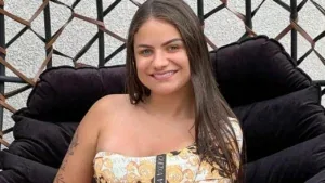 Influenciadora Débora Paixão deixa prisão e vai para casa com tornozeleira após escândalo bilionário; Veja vídeo