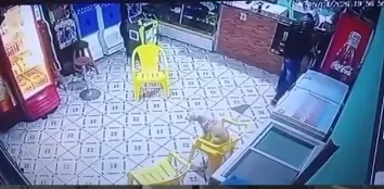 Assalto termina em morte e dono de bar é baleado à queima-roupa; Veja vídeo