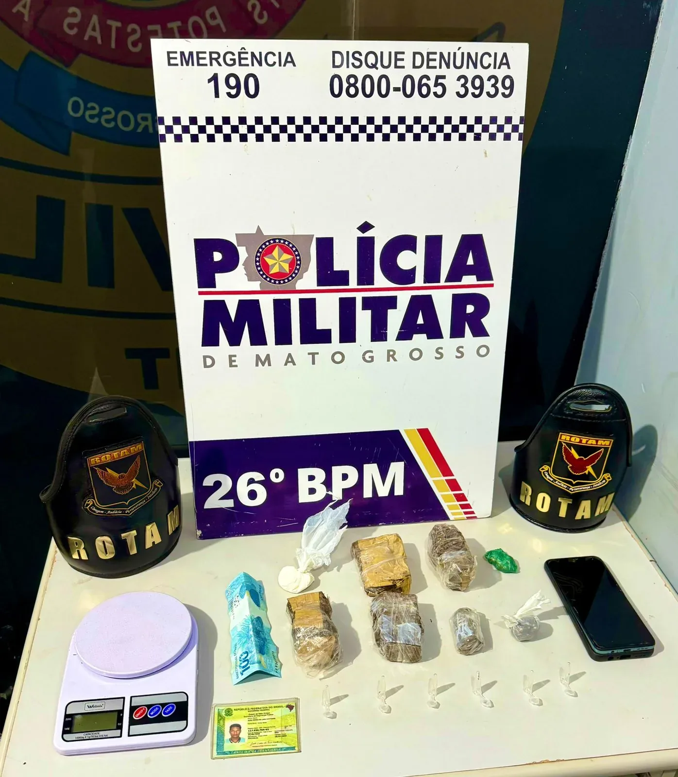 PM estoura boca de fumo e prende quatro por tráfico em Nova Mutum