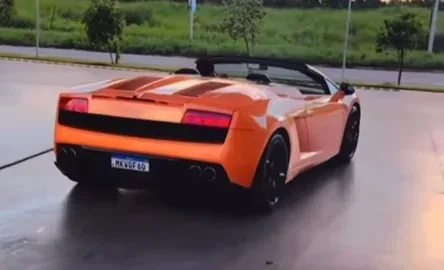 Comboio de carros esportivos tomou a estrada entre Cuiabá e Chapada dos Guimarães; veja vídeo