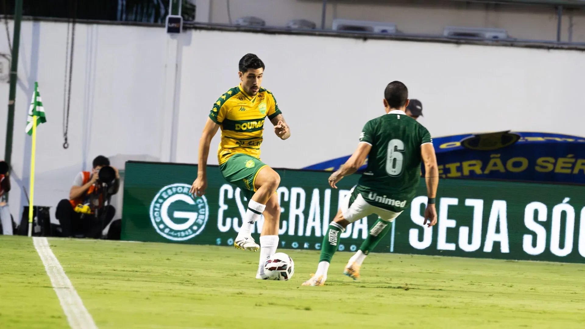 Cuiabá bate o Goiás na Serrinha, conquista primeira vitória e respira na Série B; veja os gols