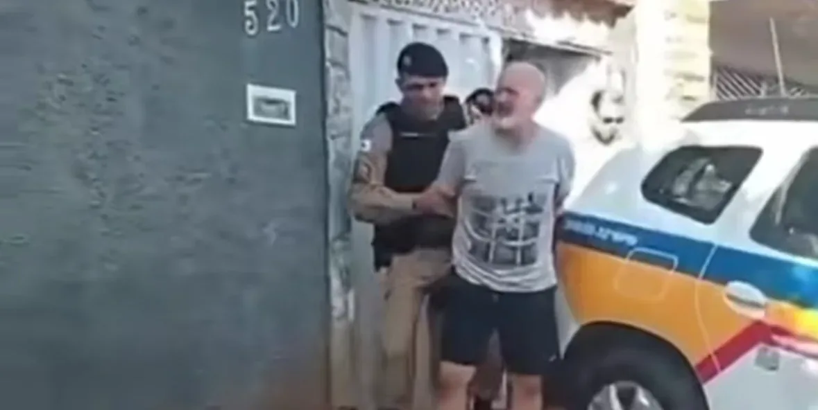 Ex-PM condenado pelos atos de 8 de Janeiro se despede da família; Veja vídeo