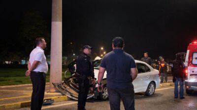 Motorista bate em poste na Avenida Estudantes em Rondonópolis após perder controle; veja vídeo
