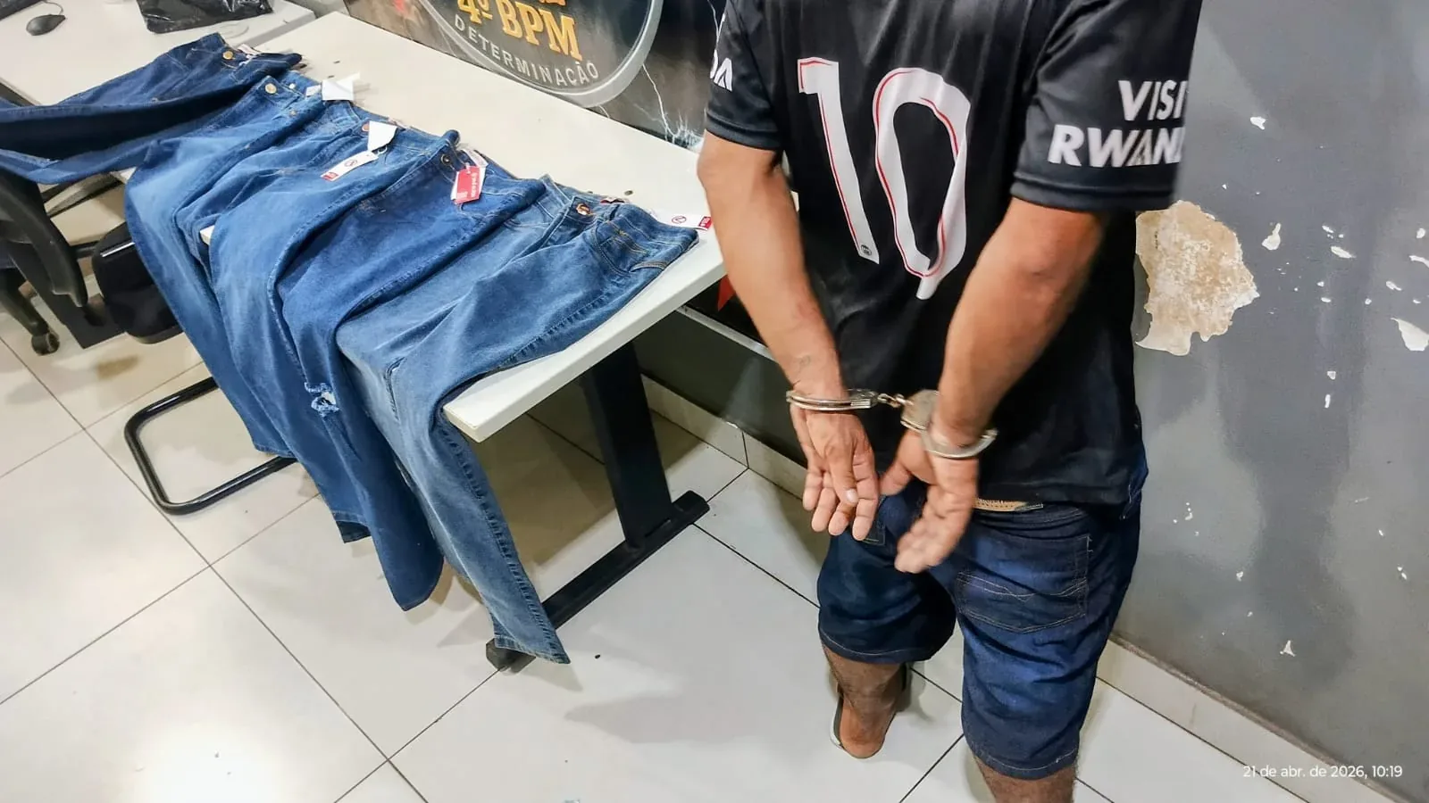 Guarda Municipal captura homem e recupera cinco calças furtadas em Várzea Grande
