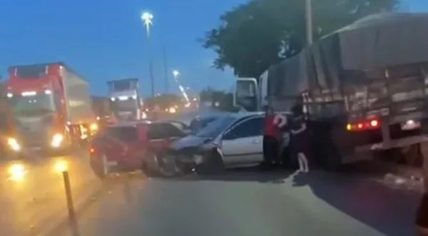 Acidente com quatro veículos deixa dois feridos em Rondonópolis; veja vídeo