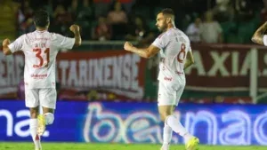 Inter vira sobre o Athletic fora de casa e abre vantagem na Copa do Brasil; veja os gols