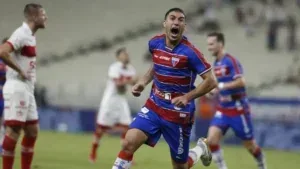 Fortaleza reage no Castelão, vence o CRB e fica perto da vaga; veja os gols