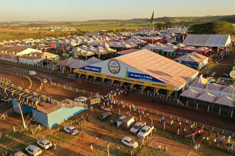 TOMBO NO AGRO: Agrishow 2026 registra queda de 22% e movimenta R$ 11,4 bilhões; veja vídeo