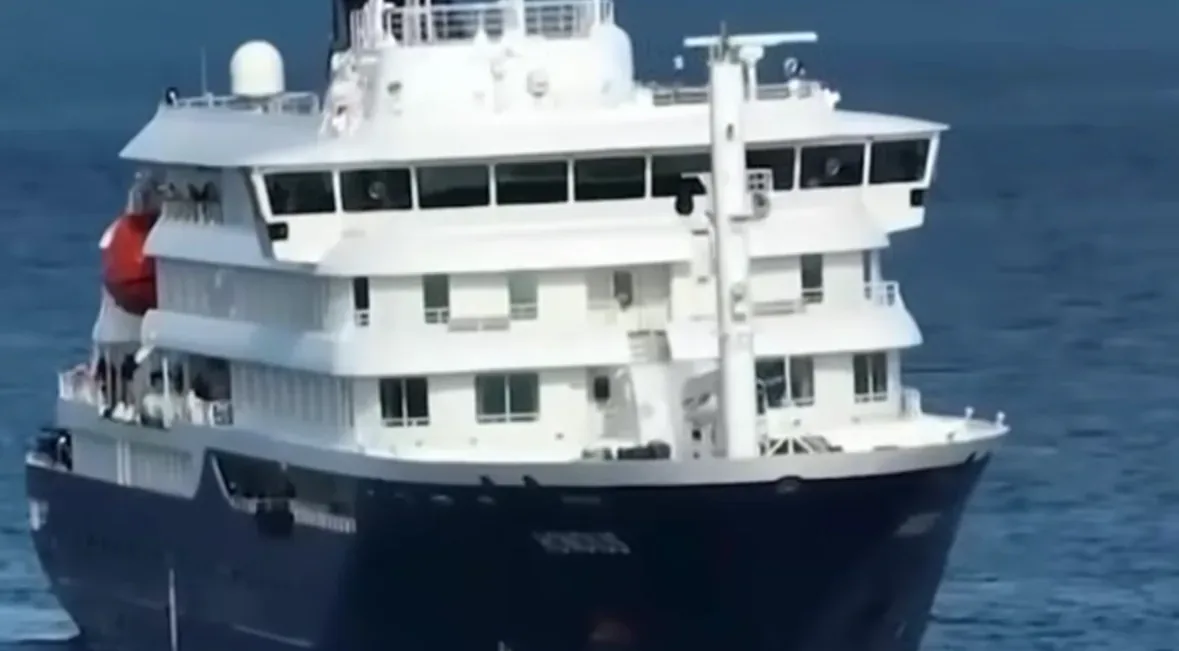 Navio com suspeita de vírus mortal é barrado após mortes a bordo; Veja vídeo