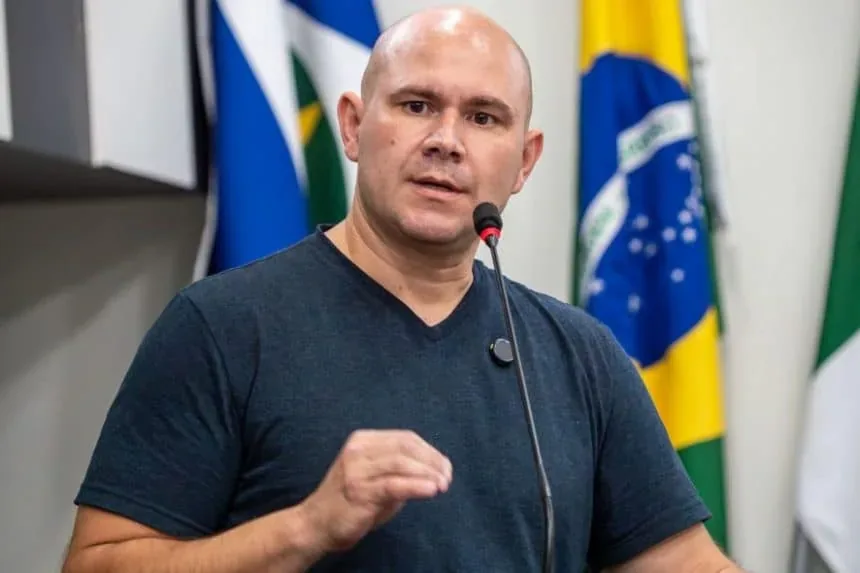IMPASSE NAS RUAS: Abílio diz que Prefeitura sozinha não resolve e cobra união entre poderes; veja vídeo