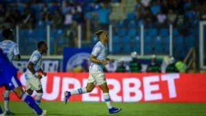 Grêmio passa pelo Confiança com autoridade e segue vivo na Copa do Brasil; veja os gols
