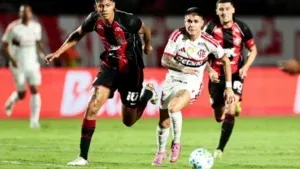 Vitória derruba o Flamengo no Barradão e avança às oitavas da Copa do Brasil; veja os gols