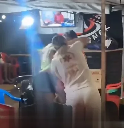 Vídeo registra briga entre mulher ligada a paciente e funcionária do SAMU; veja video