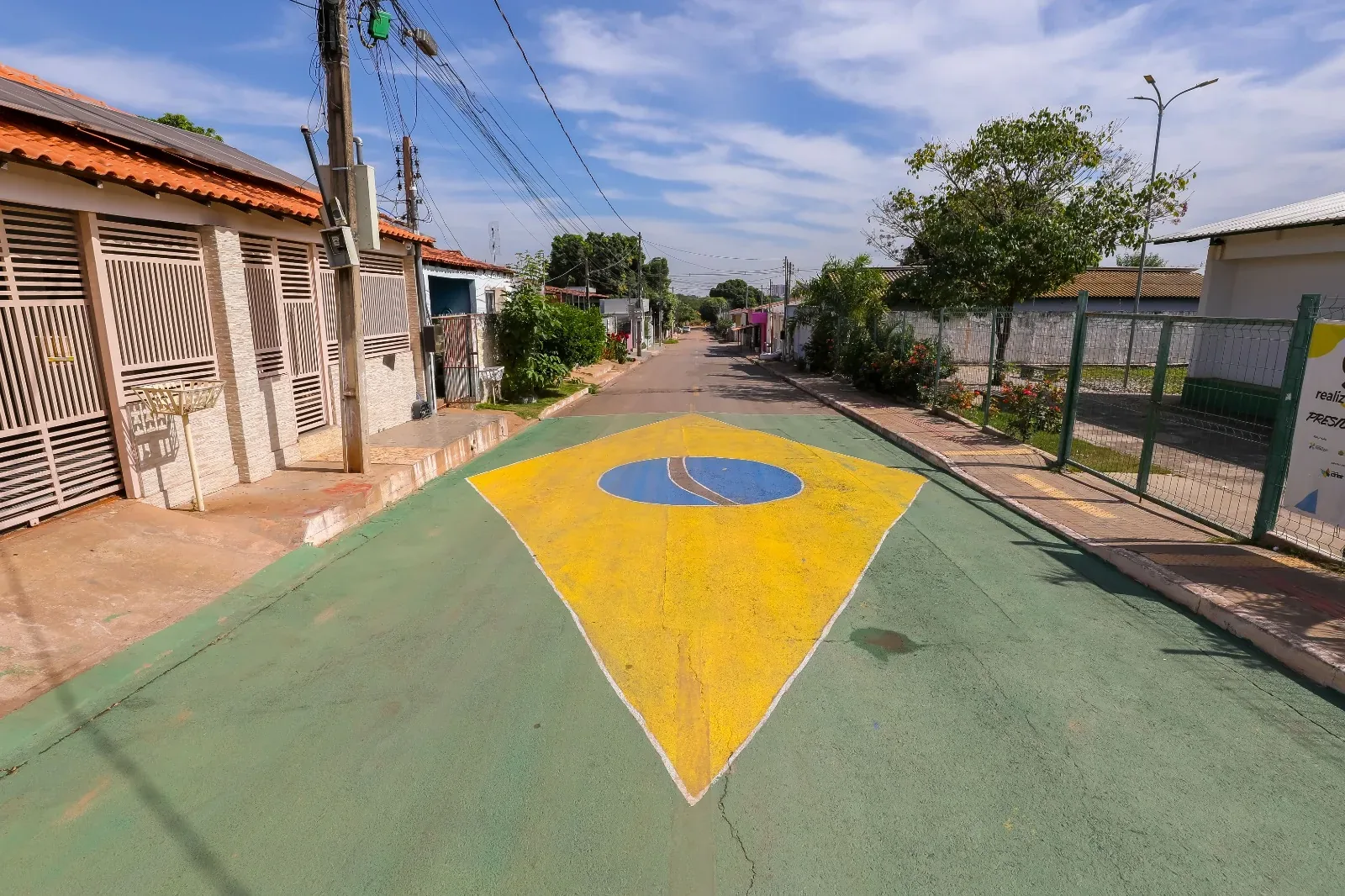 VÍDEO: Cuiabanos abraçam clima da Copa e enviam quase 100 vídeos para concurso de ruas decoradas
