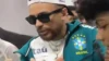 VÍDEO: Multidão confunde sósia com Neymar e causa aglomeração em shopping nos Estados Unidos